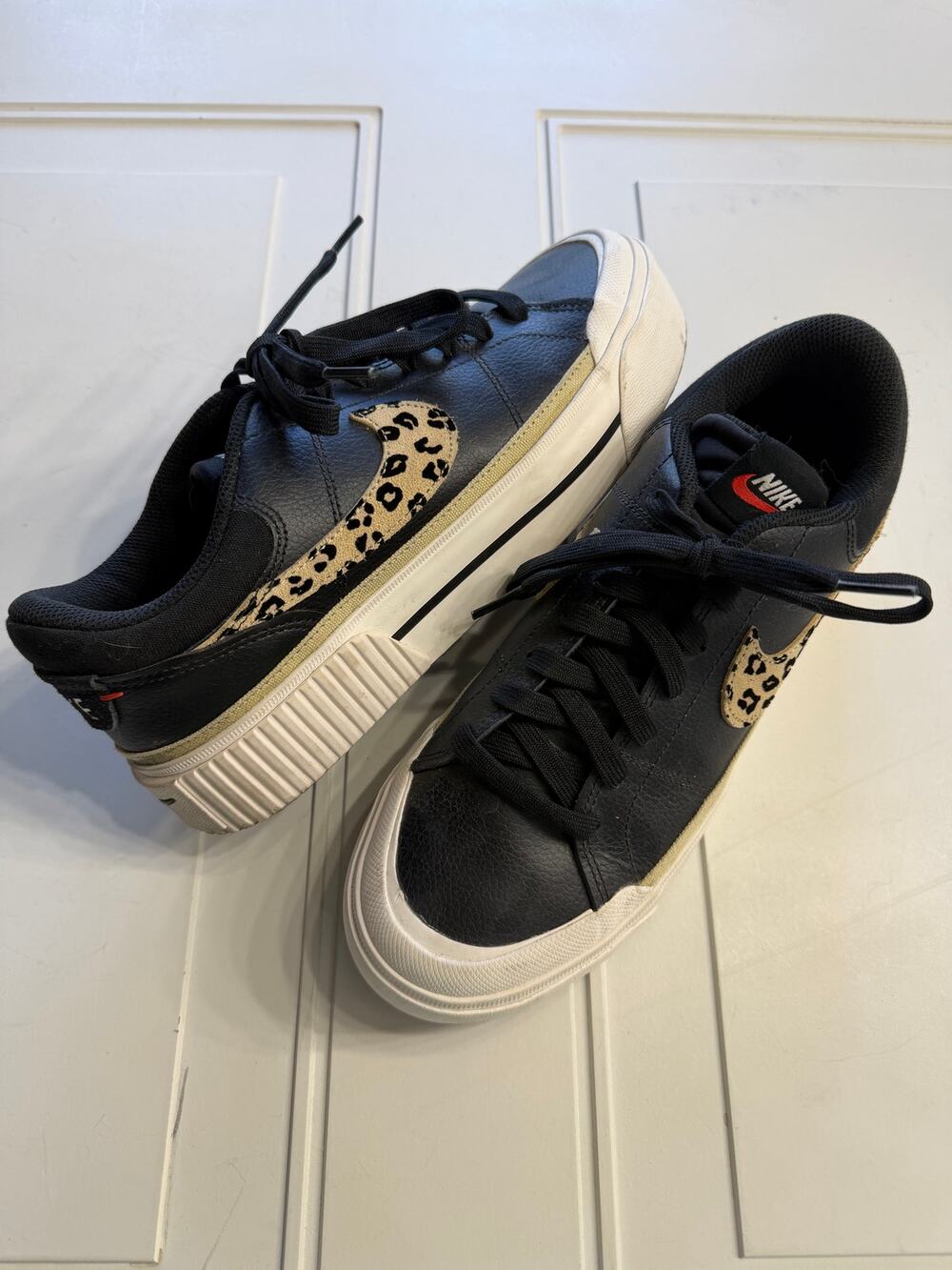 Nike Womens Sz 9 Court Legacy Lift Black Leather Leopard Print Platform Sneaker